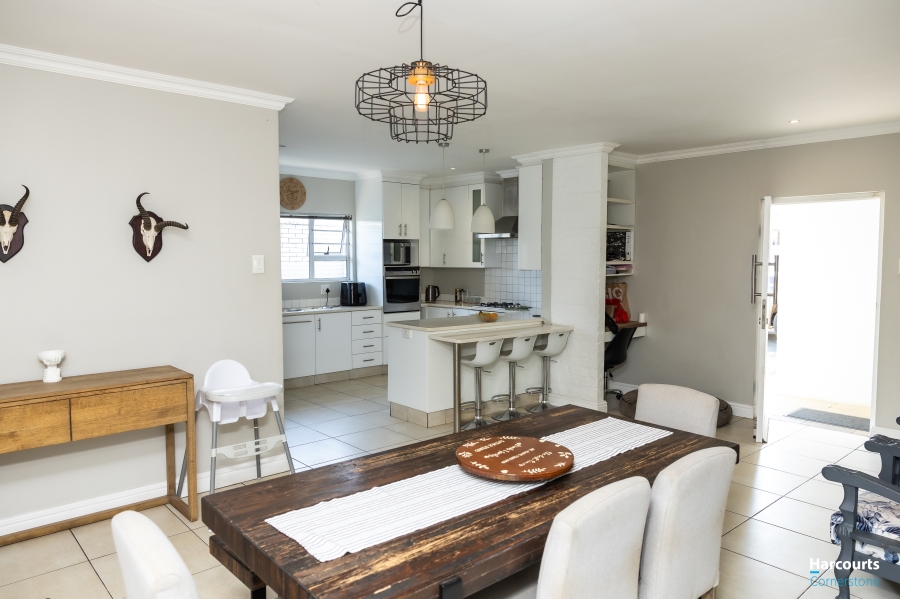 4 Bedroom Property for Sale in Beacon Bay Eastern Cape